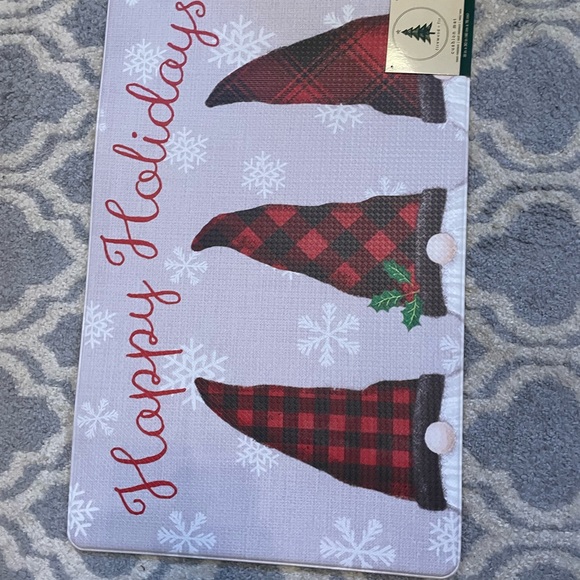 ⚡️ FLASH - Gnomes gray happy holidays mat - Picture 3 of 8